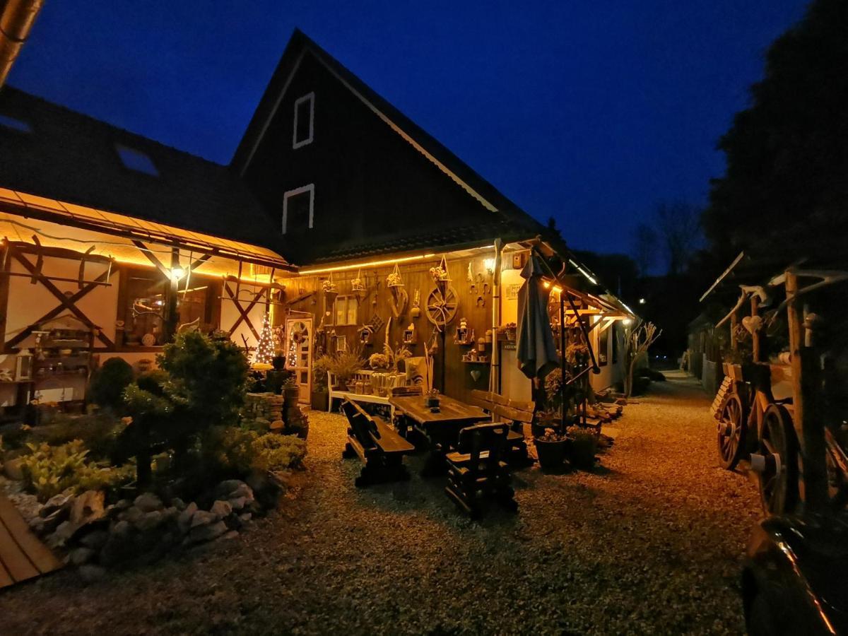 Guesthouse Eden Liptovský Mikuláš Buitenkant foto