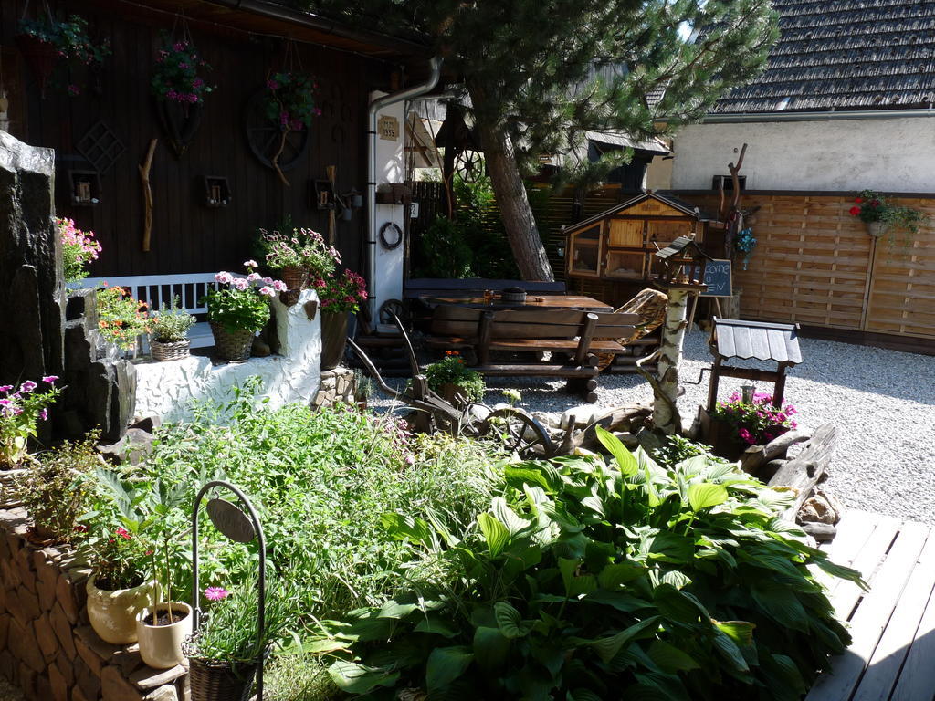 Guesthouse Eden Liptovský Mikuláš Buitenkant foto