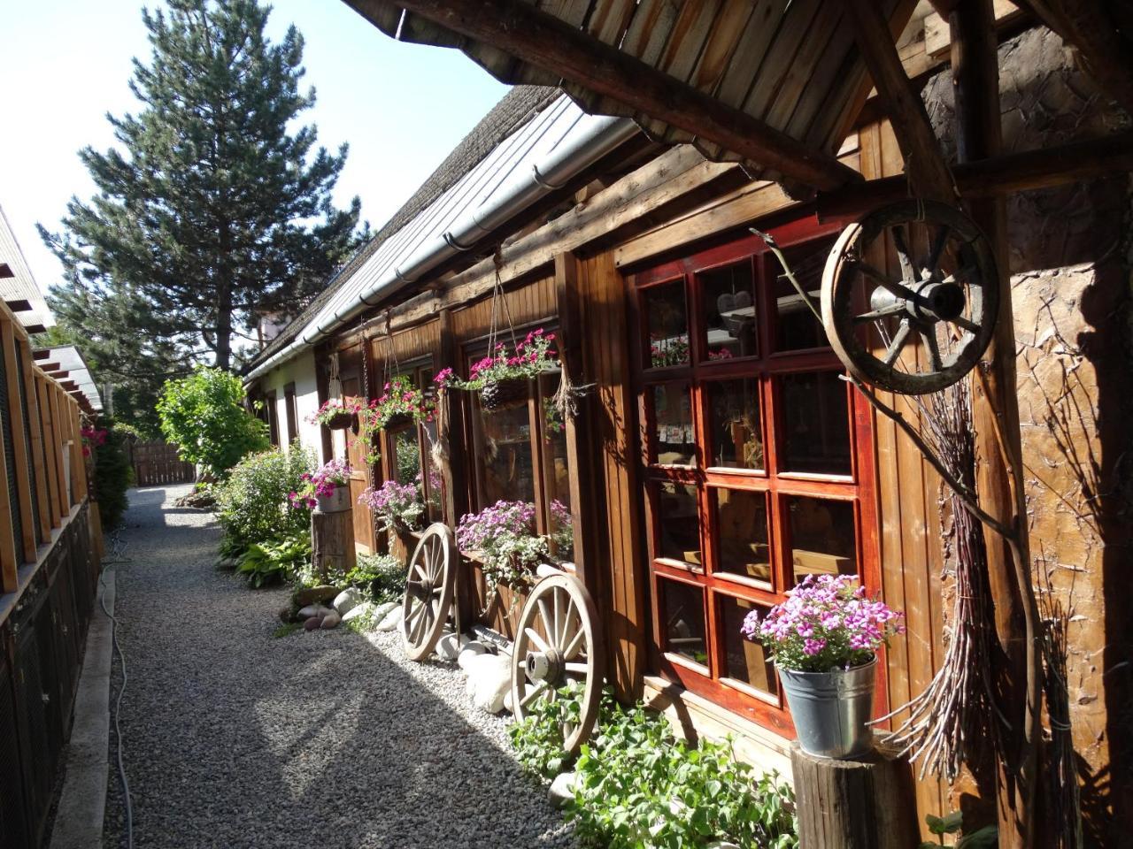 Guesthouse Eden Liptovský Mikuláš Buitenkant foto